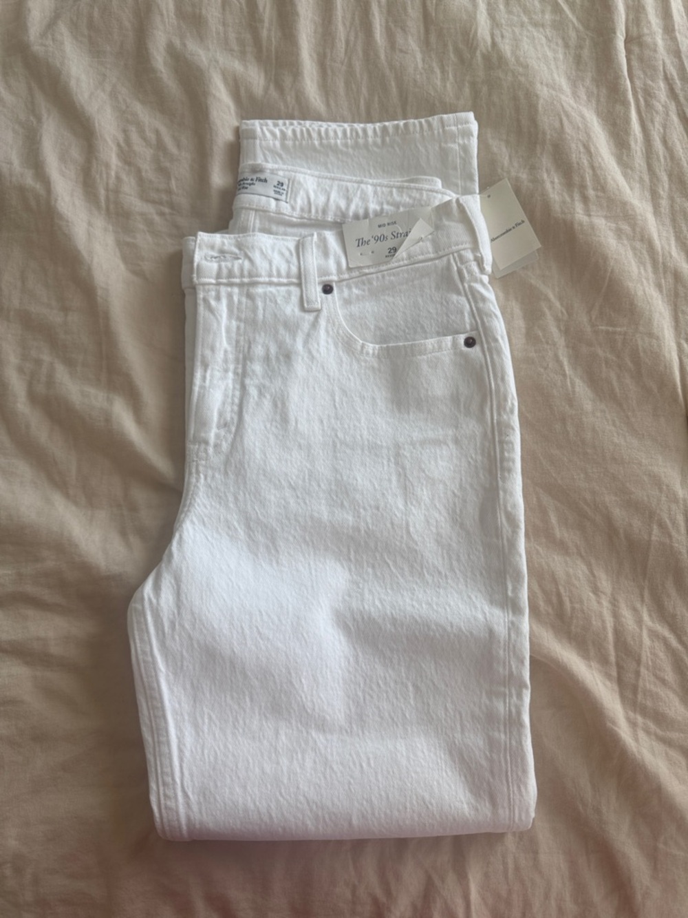 Abercrombie & Fitch 90’s Mid-Rise Straight Cotton Jeans - White NWT